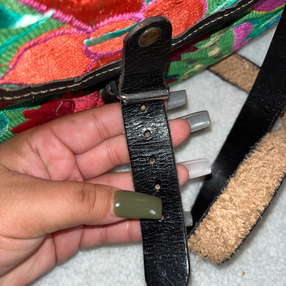 💐 Beautiful Hand Crafted Handbag 💐 - Picture 5 of 11